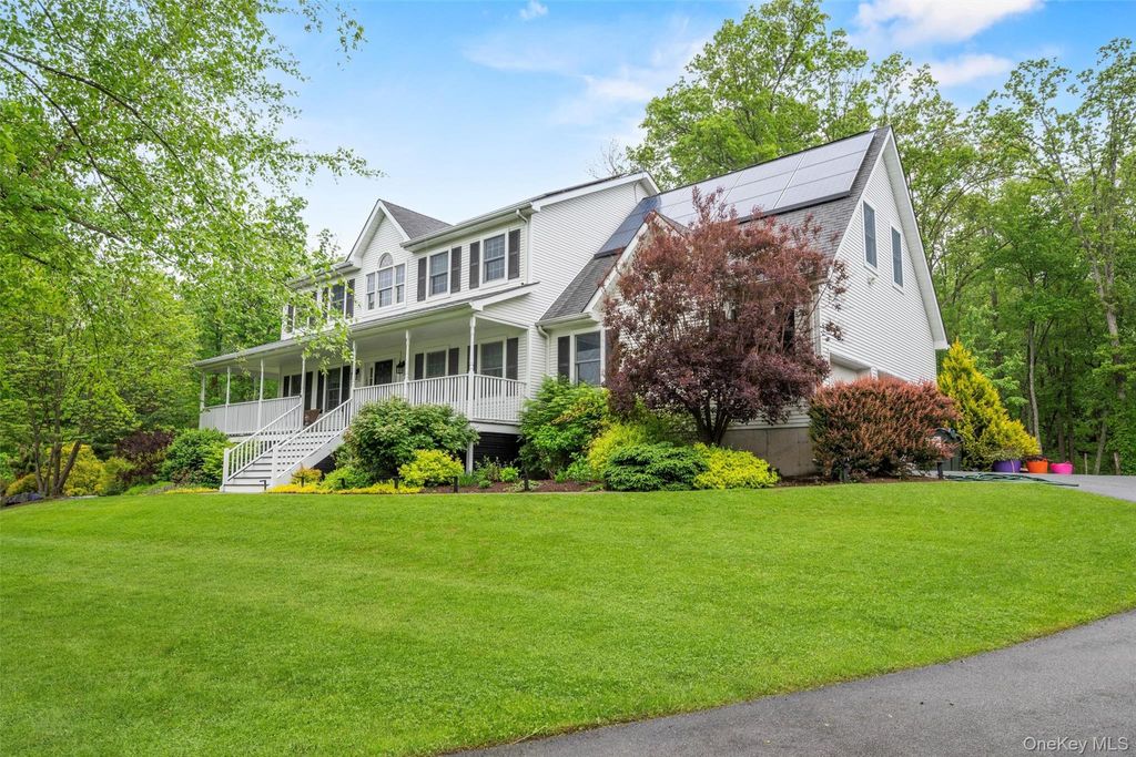 Photo of 5 Gabriels Drive, Chester, NY 10918 (MLS # 952148)