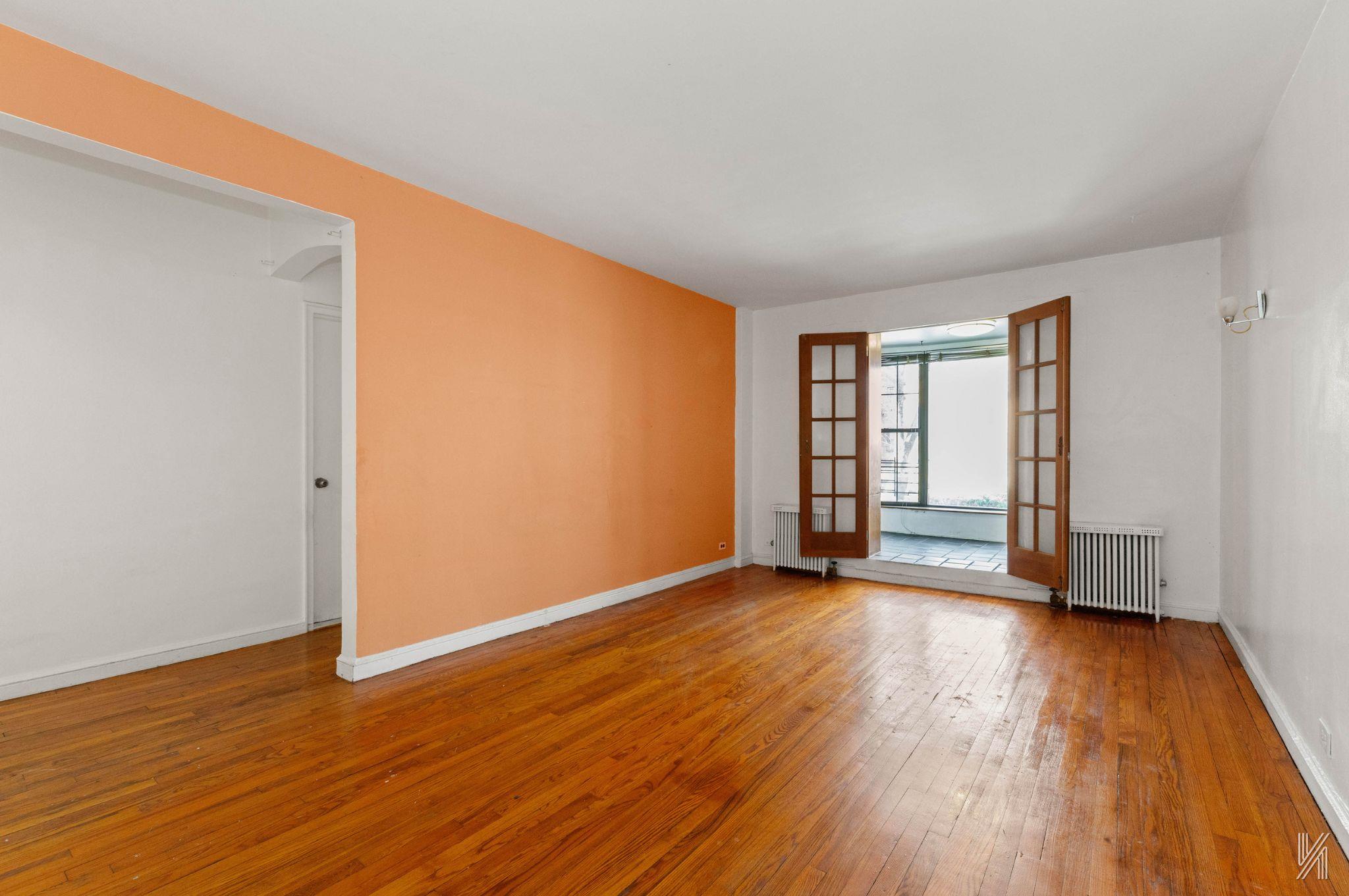 77th Street B1, East Elmhurst, Queens, NY - 1 Bedrooms  
1 Bathrooms  
4 Rooms - 