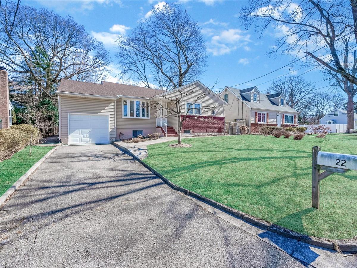 22 Juanita Avenue, Huntington, New York image 2