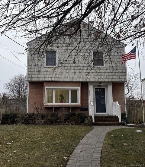 2090 Beech Street Wantagh NY 11793