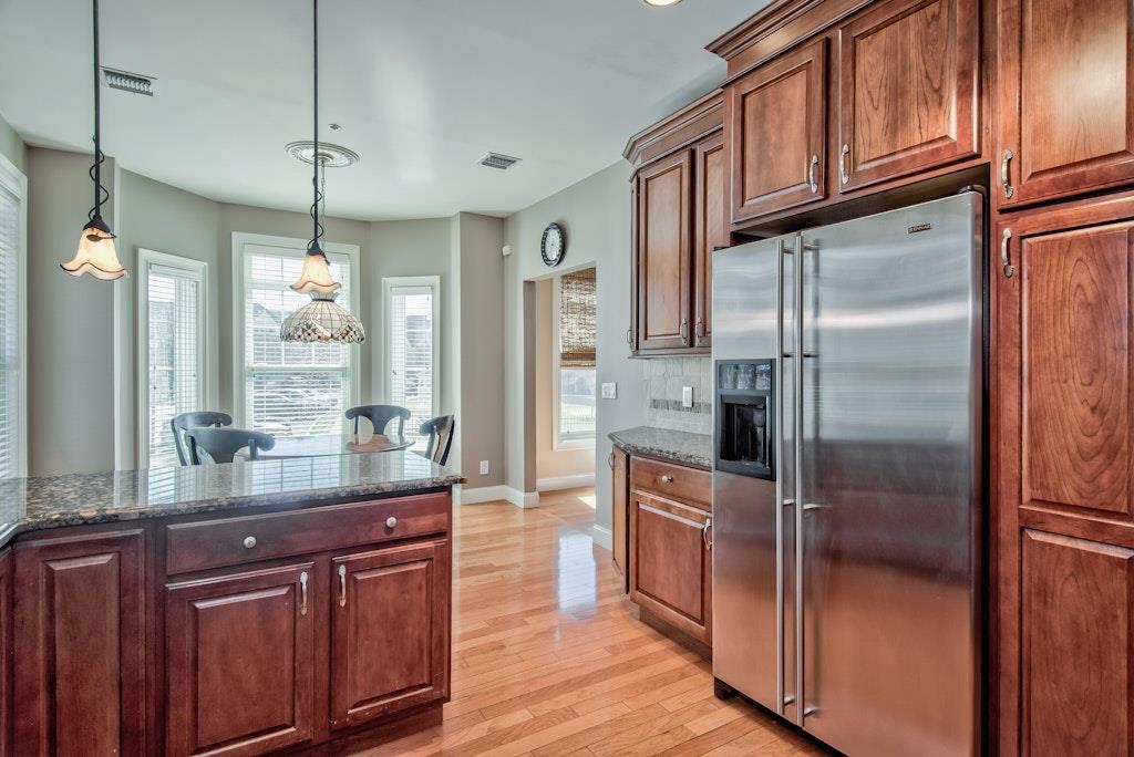 303 Roosevelt Way, Westbury, New York image 14