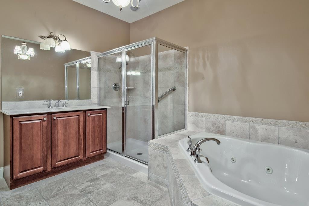 303 Roosevelt Way, Westbury, New York image 20