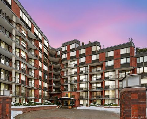 Condo For Sale - 50 Hartsdale Avenue #7A<br/> Hartsdale, NY 10530