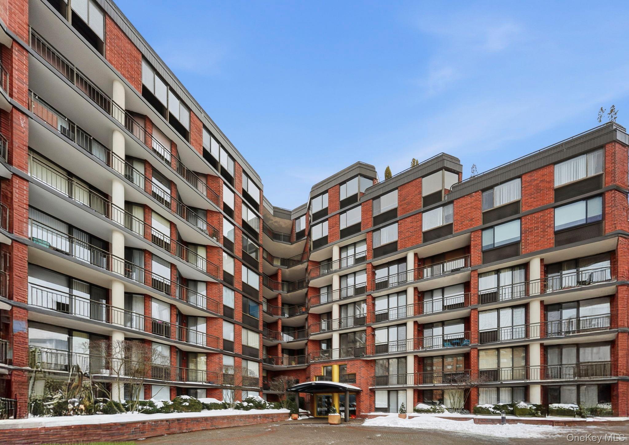 50 Hartsdale Avenue E 7A