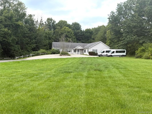13 REBECCA DR, PAWLING, NY 12564 - Image 2e7cf6ddeb3d77056dc17ecc92928fe4/146968434