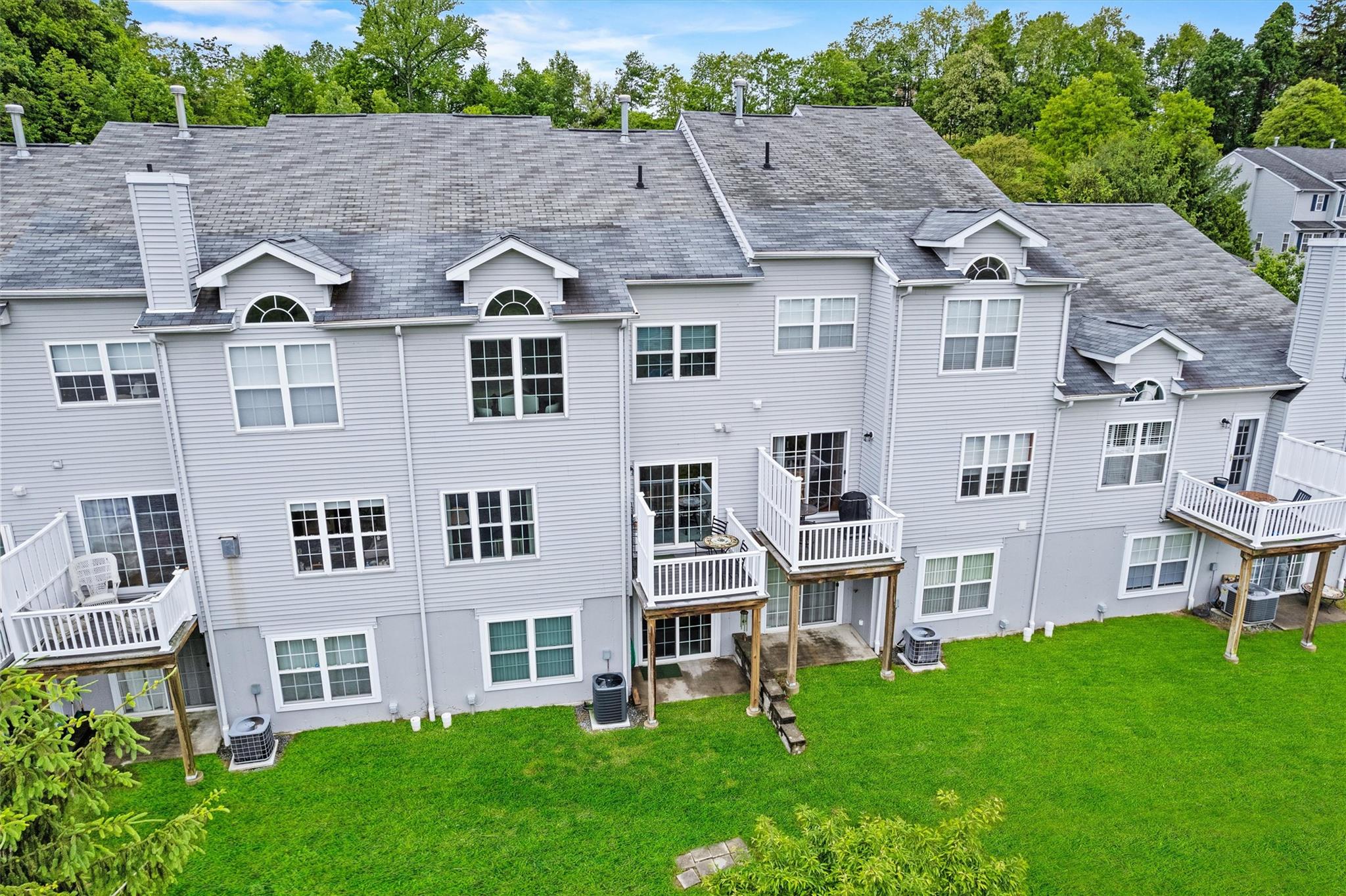 5005 John Hancock Court #100, New Windsor, New York image 44