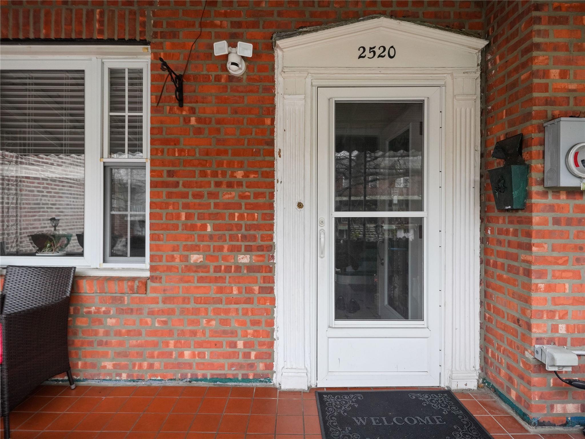 Barnes Avenue, Bronx, New York - 4 Bedrooms  
3 Bathrooms - 