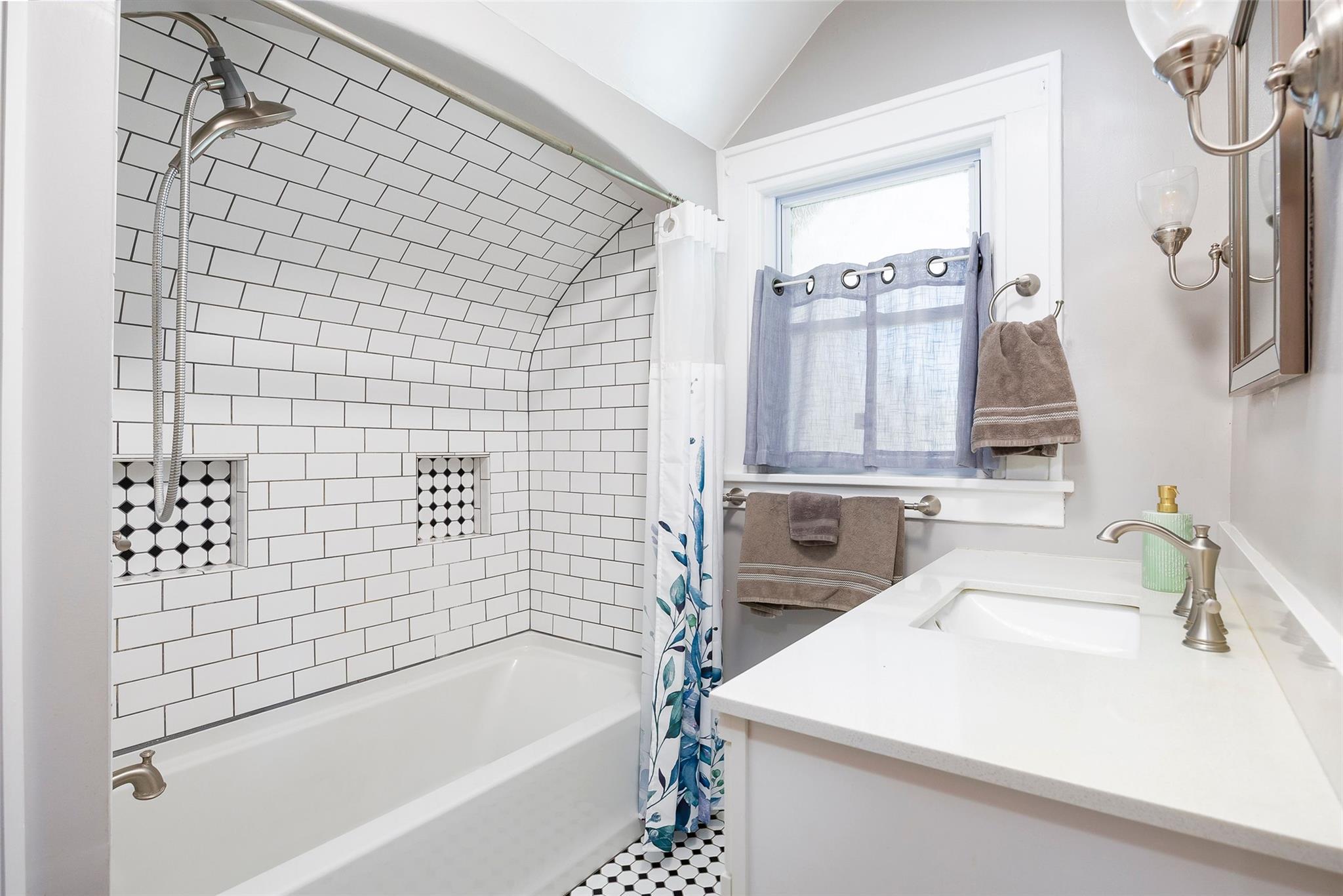7365 S Broadway, Red Hook, New York image 21