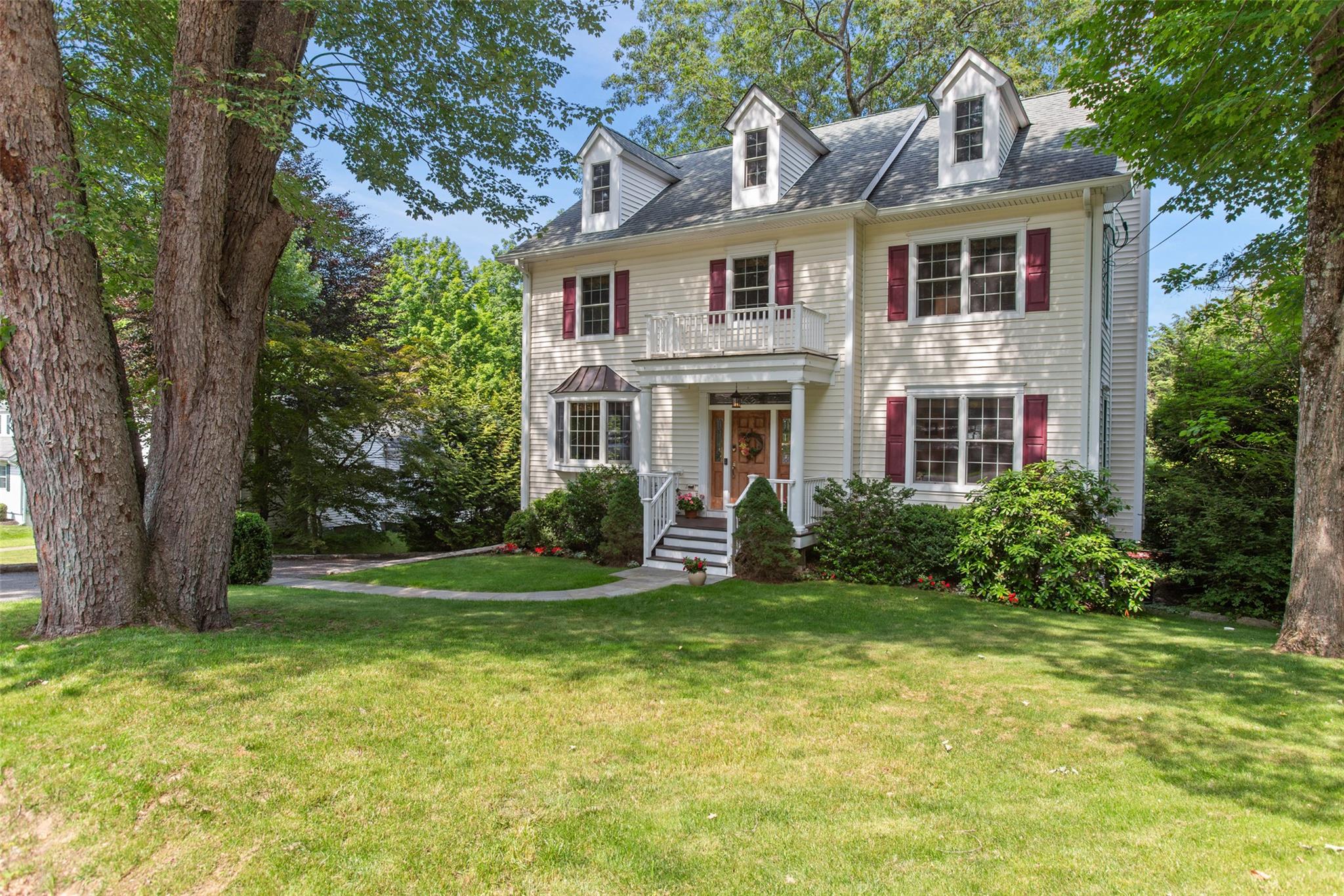Property for Sale at Pleasant Street, Katonah, New York - Bedrooms: 2 
Bathrooms: 3.5 
Rooms: 7  - $1,100,000