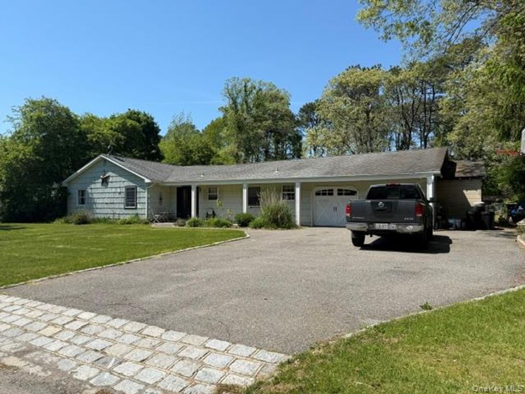 Photo of 3 Estates Drive, Port Jefferson Station, NY 11776 (MLS # 1001381)