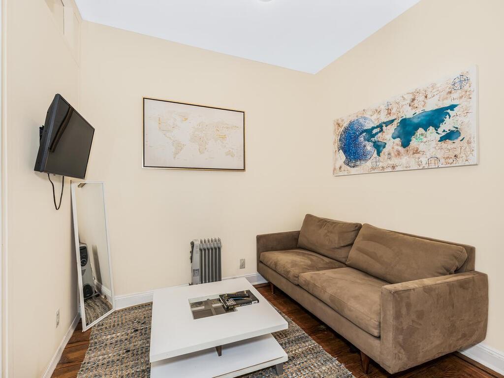 115 E 39th Street