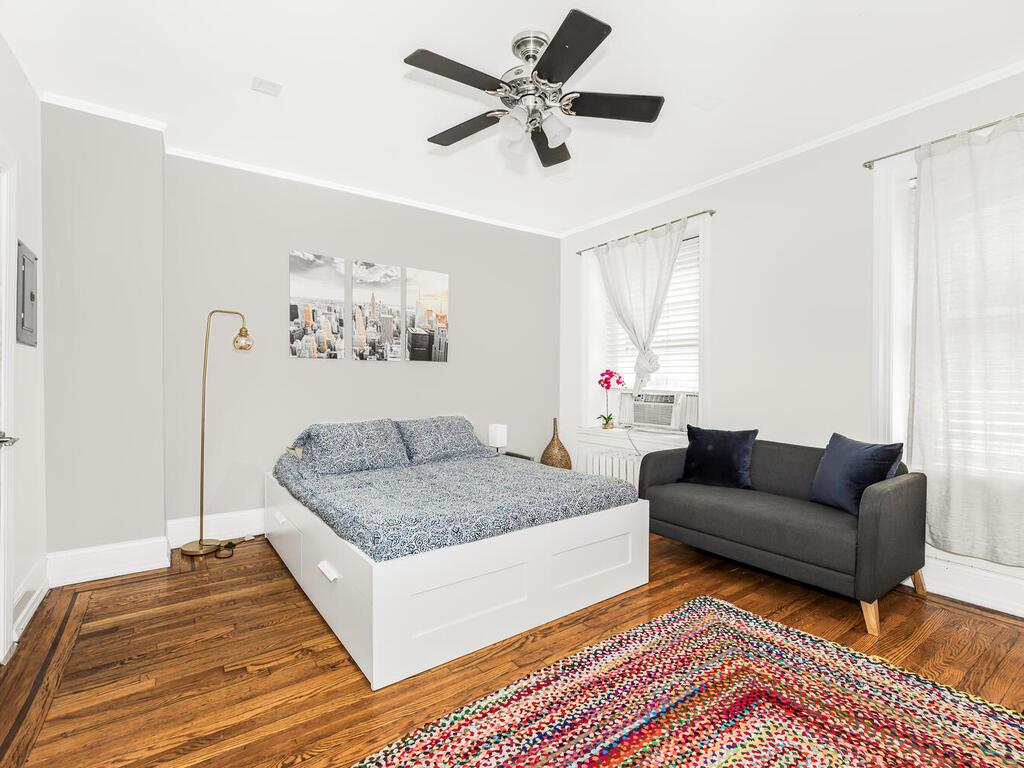 115 E 39th Street