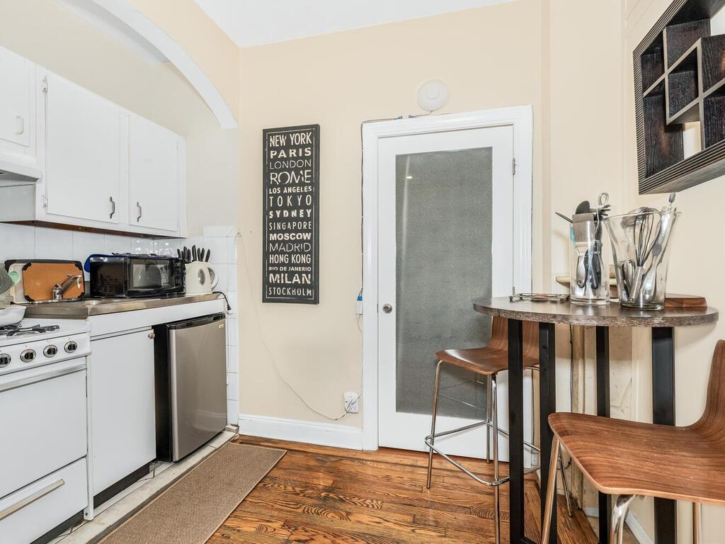 115 E 39th Street