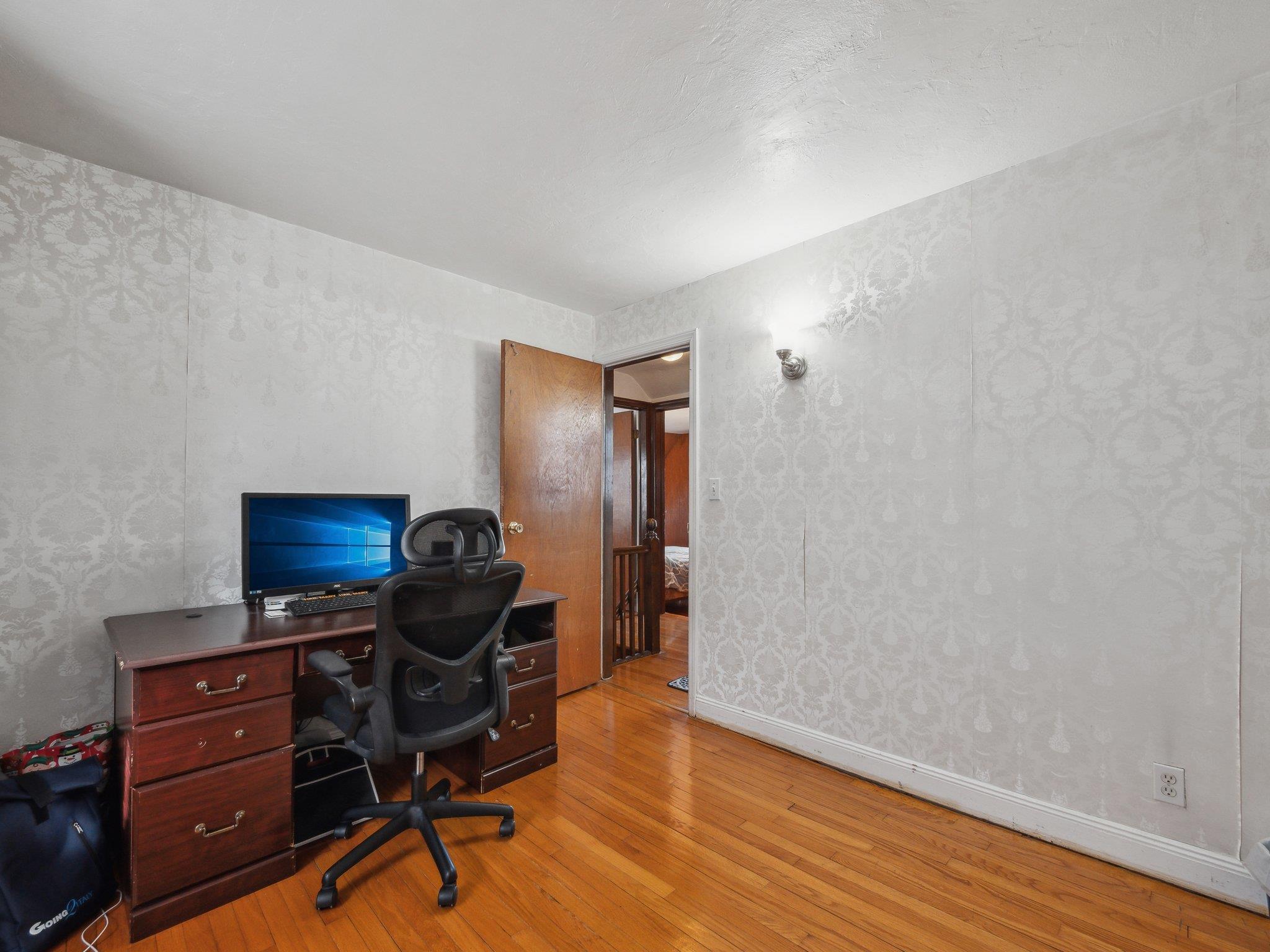 62 Herman Boulevard, Franklin Square, New York image 27