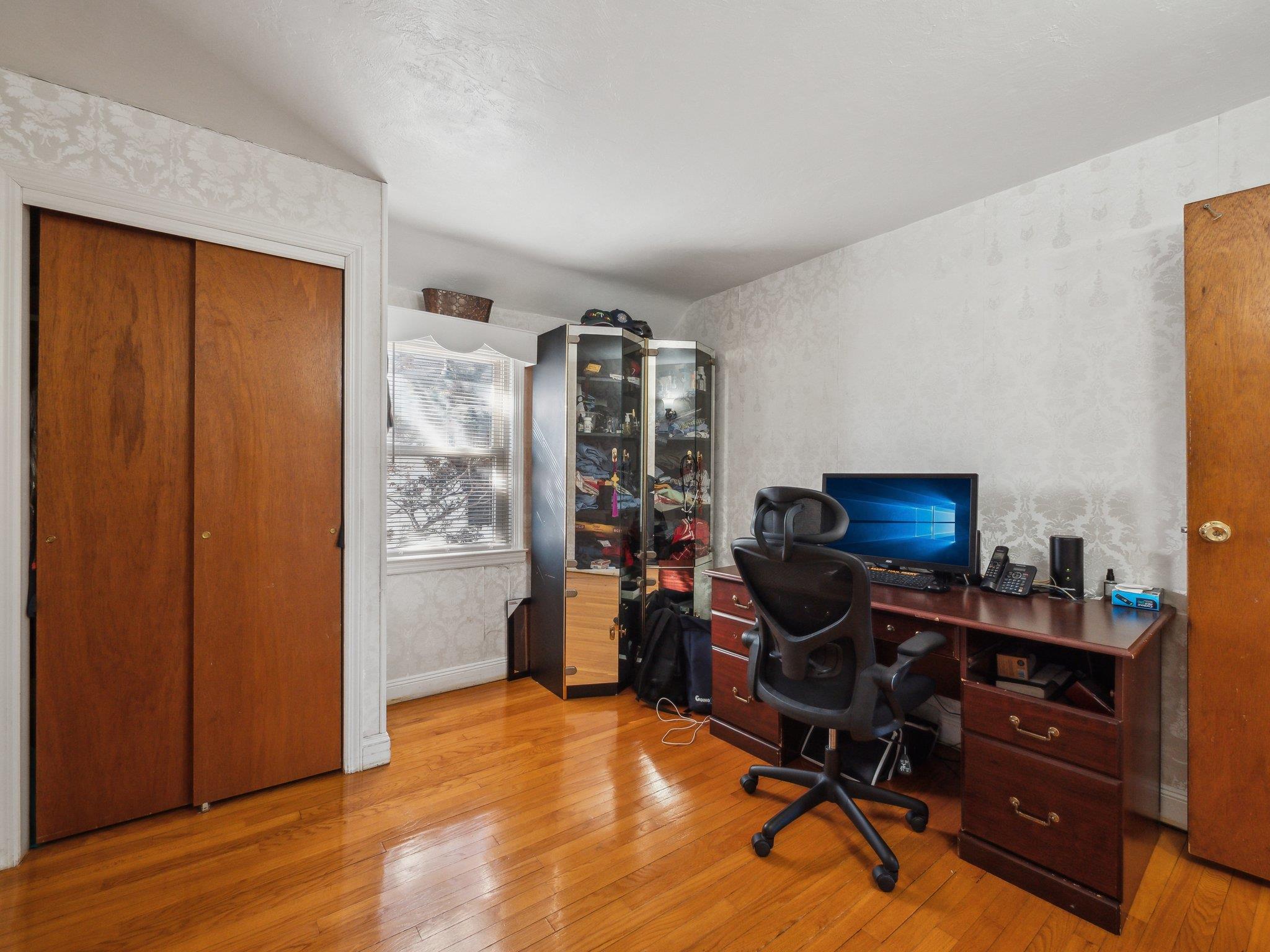 62 Herman Boulevard, Franklin Square, New York image 25