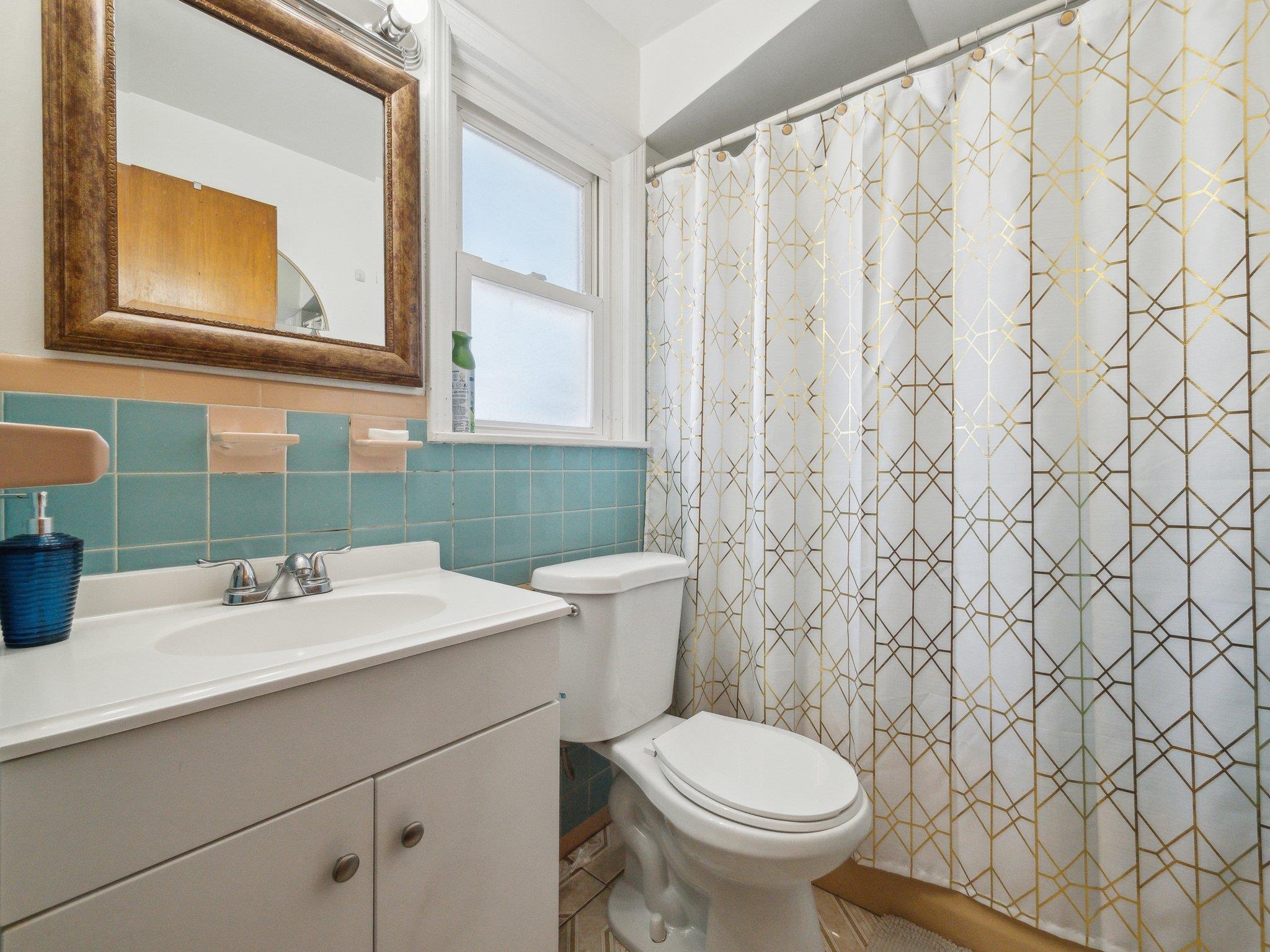 62 Herman Boulevard, Franklin Square, New York image 24