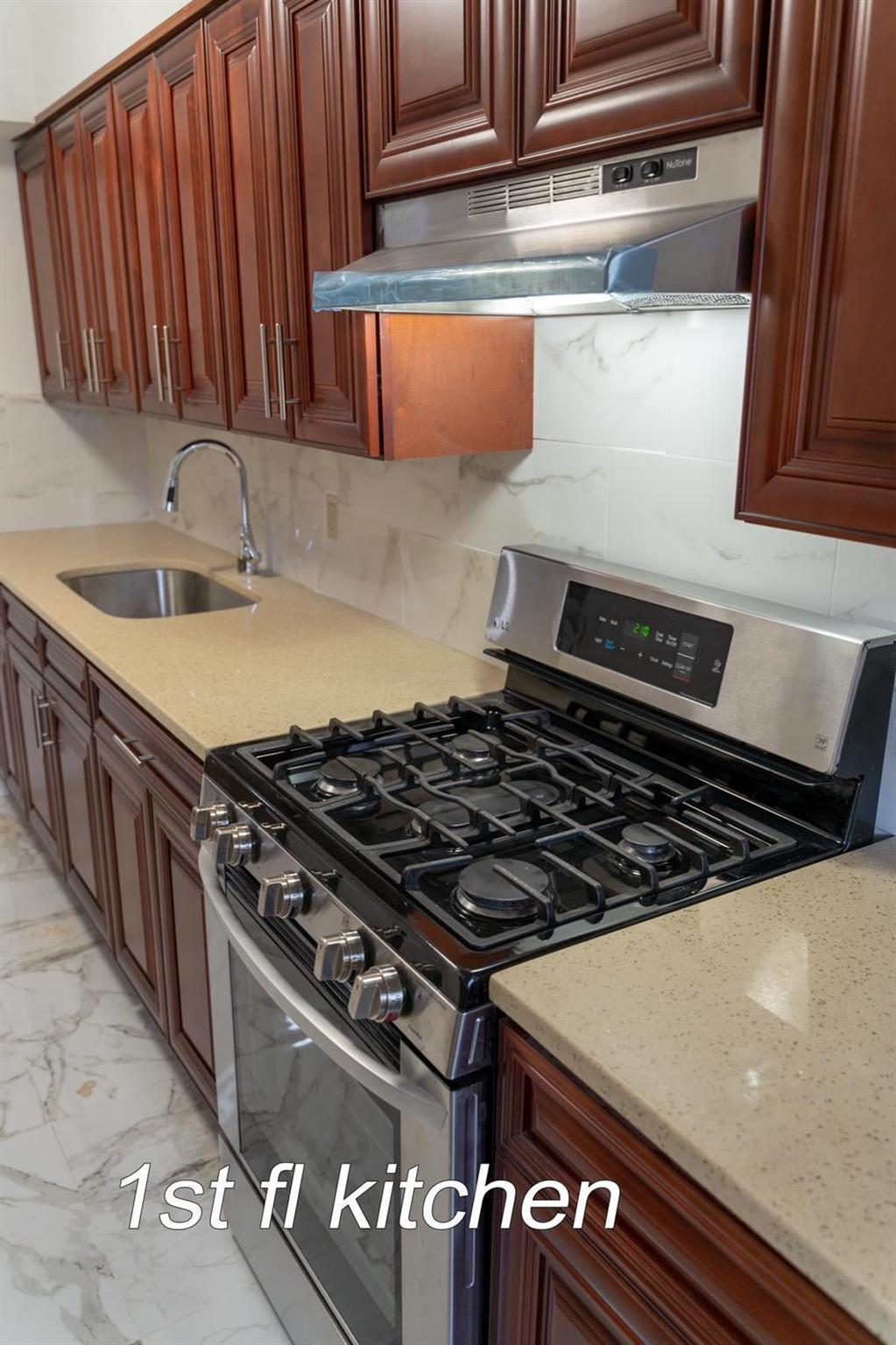 Rental Property at 80th Street 1, East Elmhurst, Queens, NY - Bedrooms: 2 
Bathrooms: 1 
Rooms: 3  - $2,600 MO.