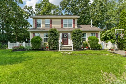 Homes For Sale - 330 Harrison Avenue<br/> Miller Place, NY 11764