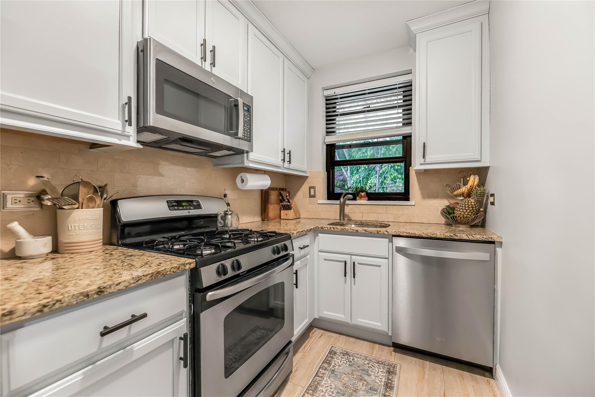 52 Rockledge Rd Rd #2A, Hartsdale, New York image 7