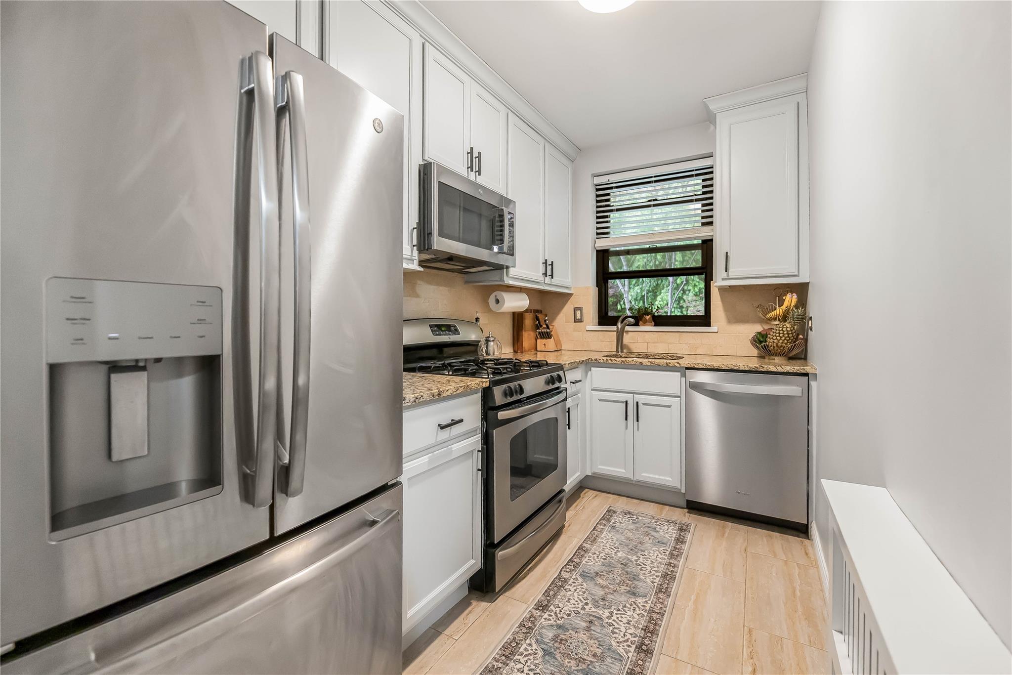 52 Rockledge Rd Rd #2A, Hartsdale, New York image 6