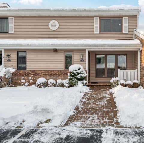 Photo for 2 W Pond Court