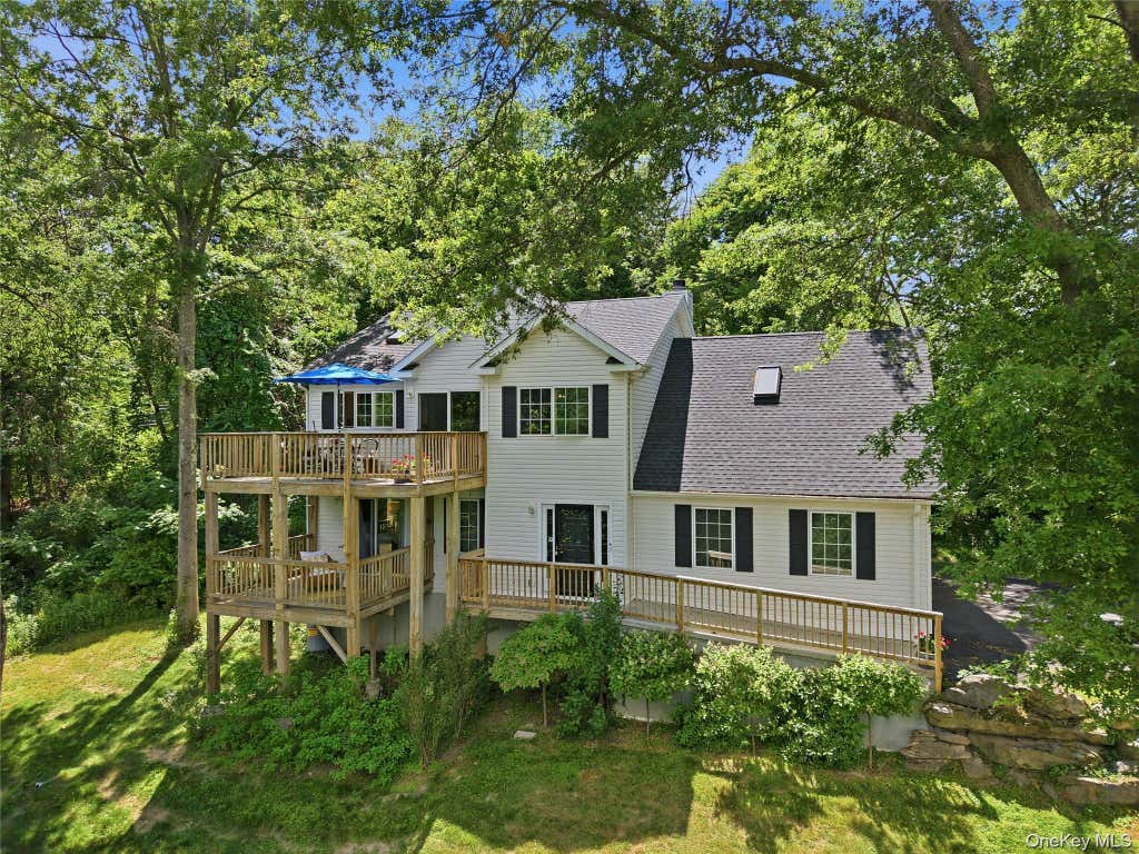 Photo of 15 Meadow Drive, Red Hook, NY 12571 (MLS # 1036106)