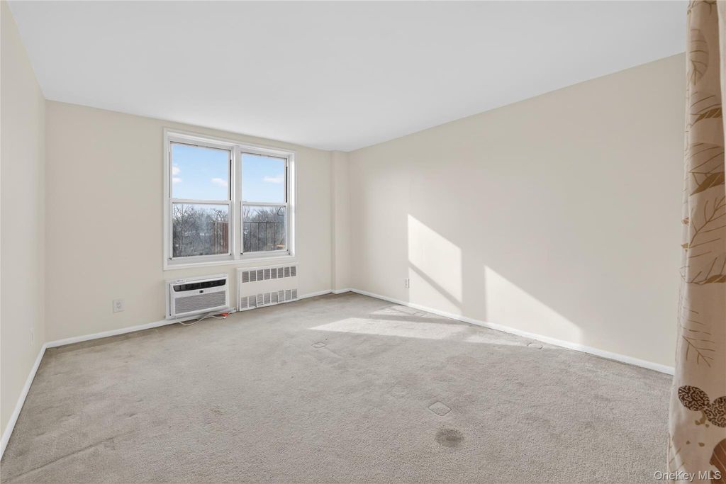 Photo of 66-10 Thornton Place #4C, Rego Park, NY 11374 (MLS # 958847)