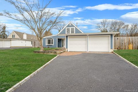 167 Silverleaf Lane, Islandia, NY 11749 - MLS#: 948164