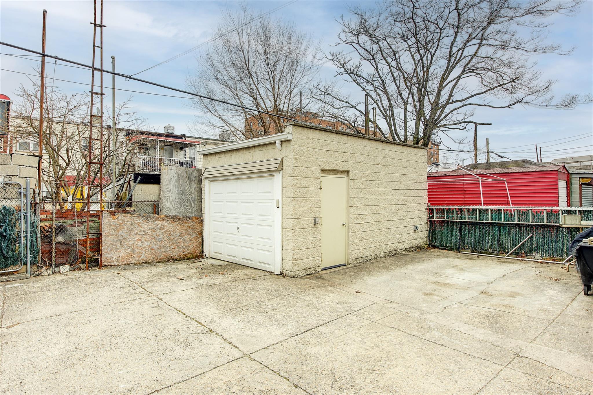 1945 W 6th Street
