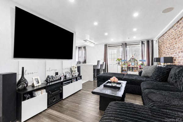 8611 151ST AVE APT 5E, HOWARD BEACH, NY 11414 - Image 2eb4560244dac6fa54d136c91a49337b/3904995793