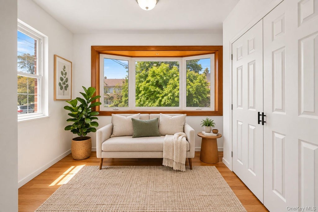 Photo of 4084 Seton Avenue, Bronx, NY 10466 (MLS # 1055939)