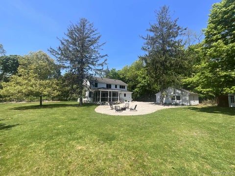 Homes For Sale - 35 Mott Lane<br/> Brookhaven, NY 11719