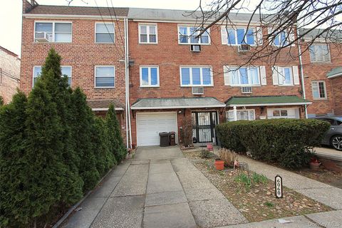 60-60 69th Place Maspeth NY 11378
