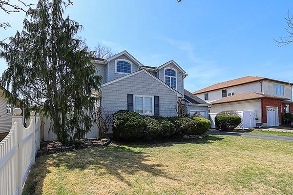 3646 Collector Lane, Bethpage, New York image 3