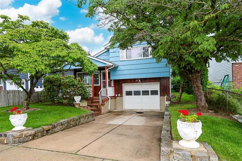 6 Pequot Avenue Port Washington NY 11050