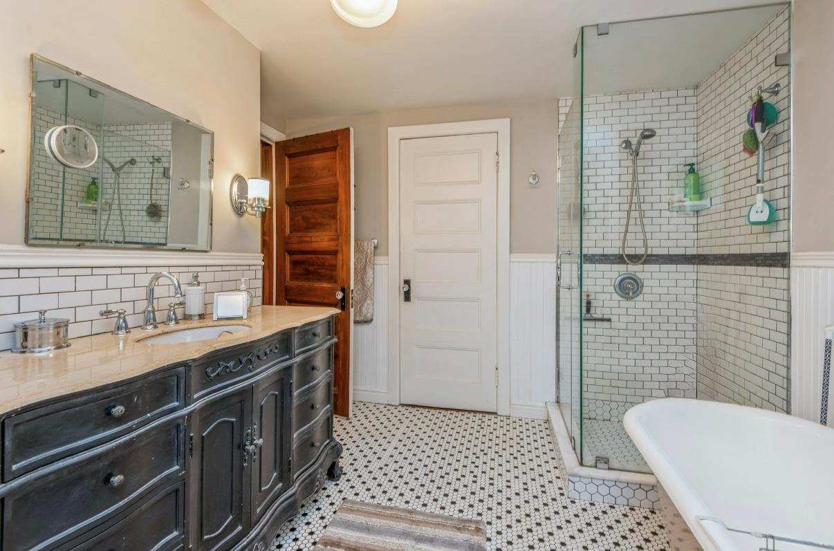 110 Red Spring Lane, Glen Cove, New York image 33
