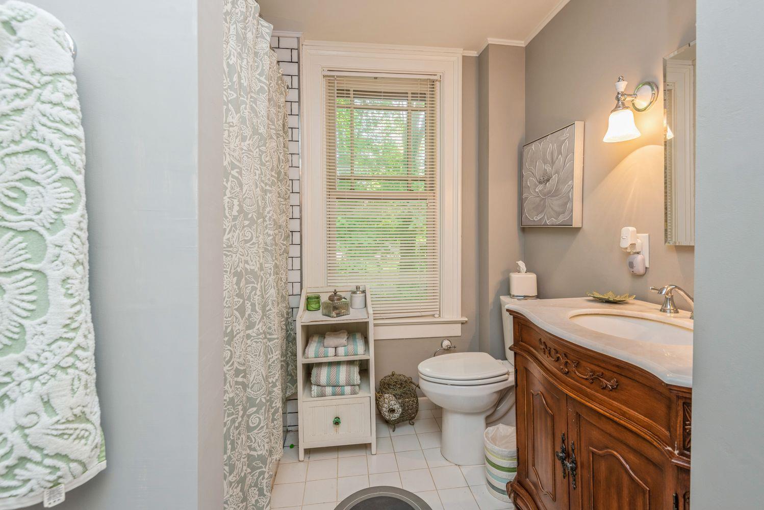110 Red Spring Lane, Glen Cove, New York image 36