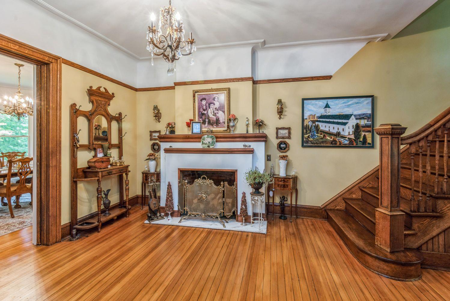 110 Red Spring Lane, Glen Cove, New York image 10