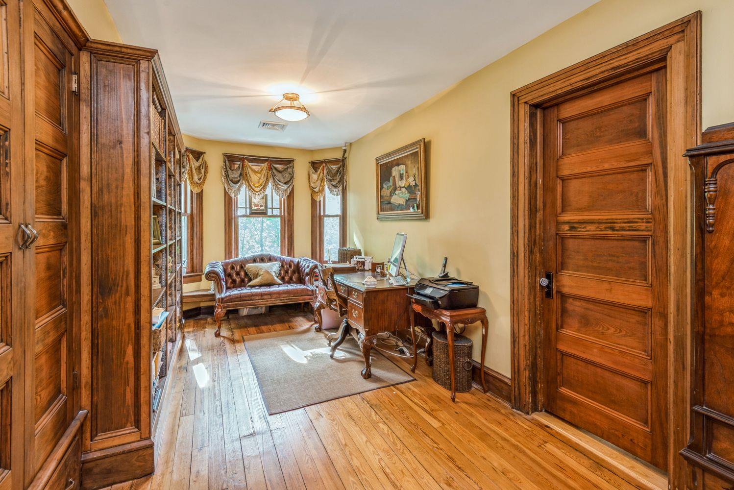 110 Red Spring Lane, Glen Cove, New York image 30