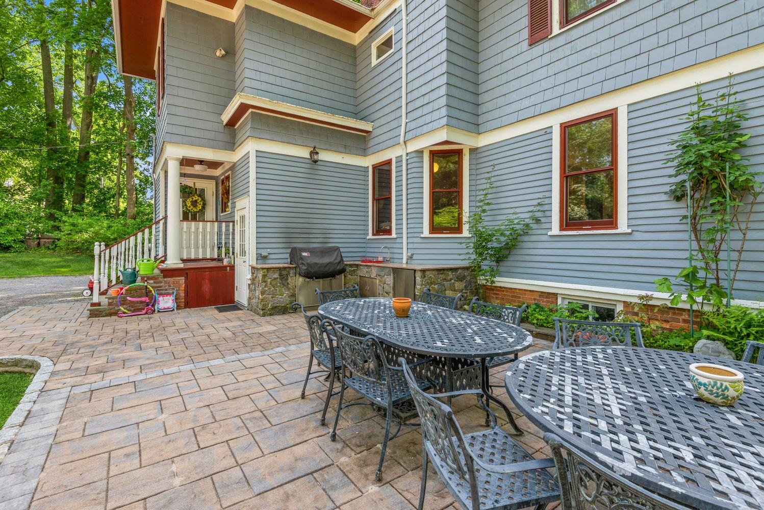 110 Red Spring Lane, Glen Cove, New York image 39