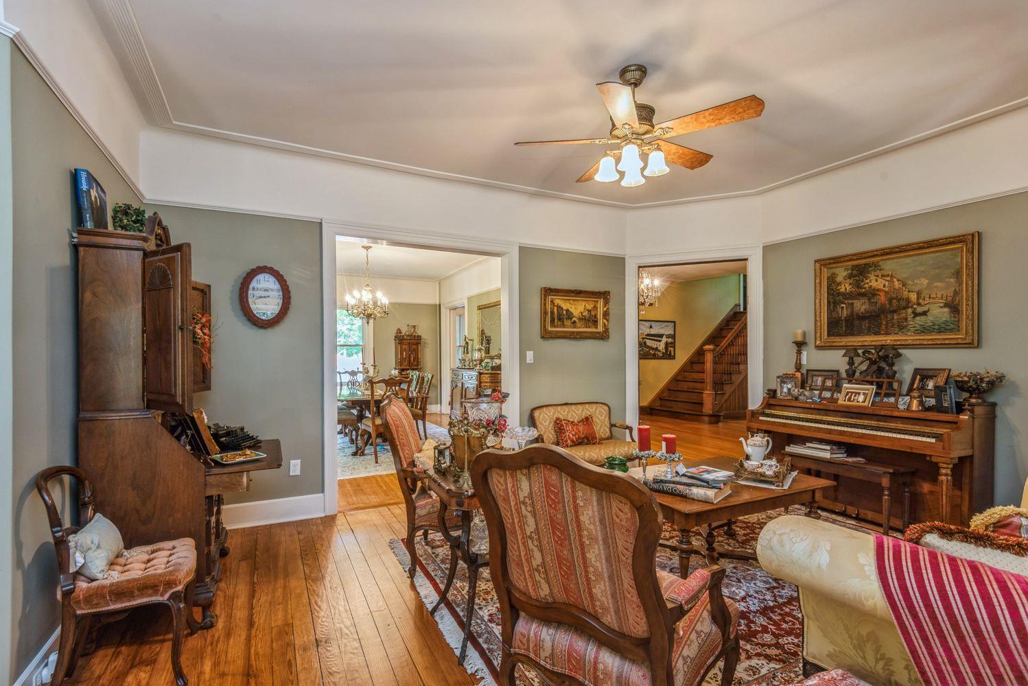110 Red Spring Lane, Glen Cove, New York image 15