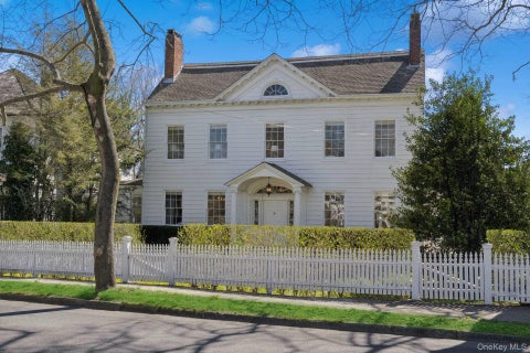 Homes For Rent - 189 Main Street<br/> Sag Harbor, NY 11963