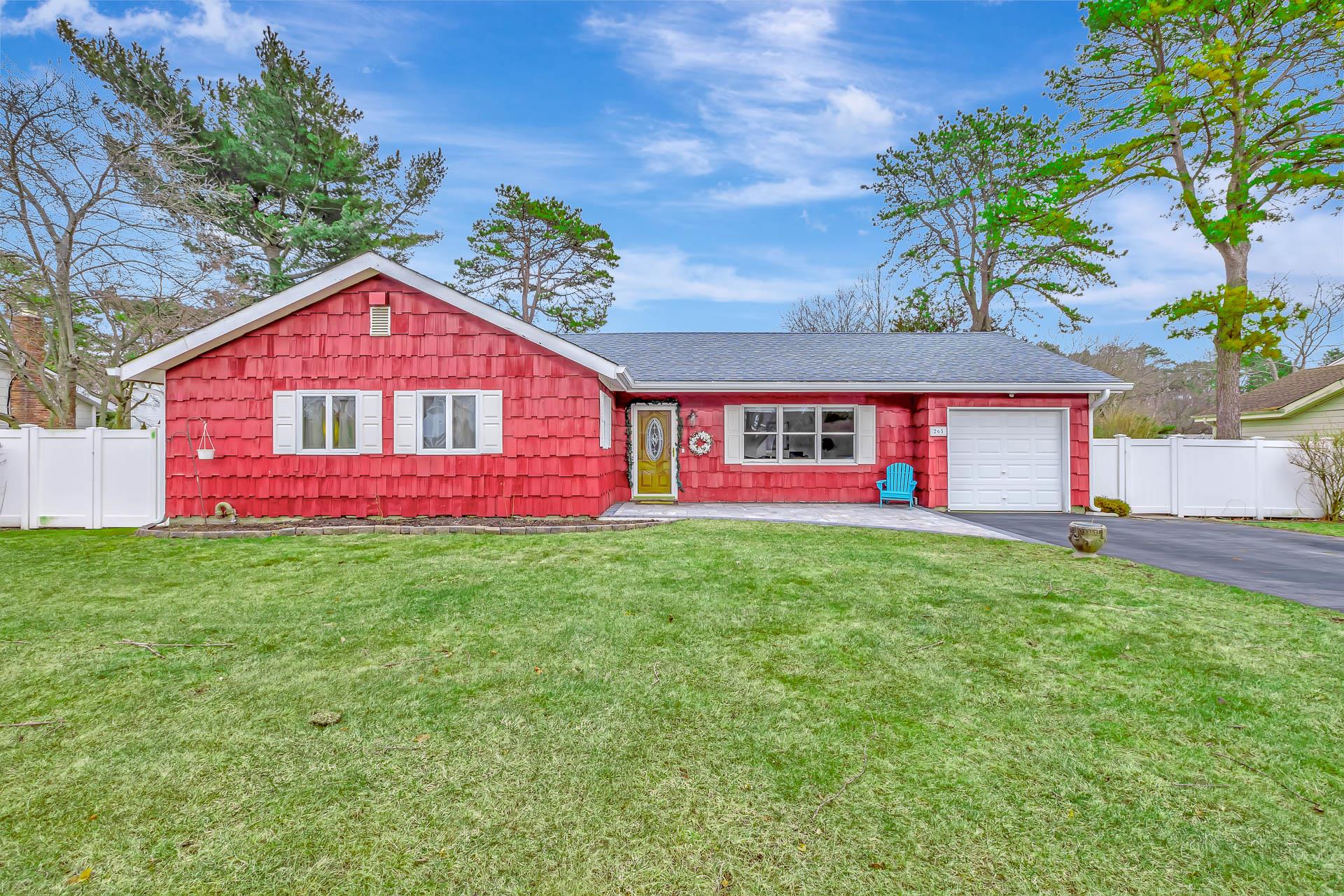 265 Bridgeport Avenue, Medford, New York image 3