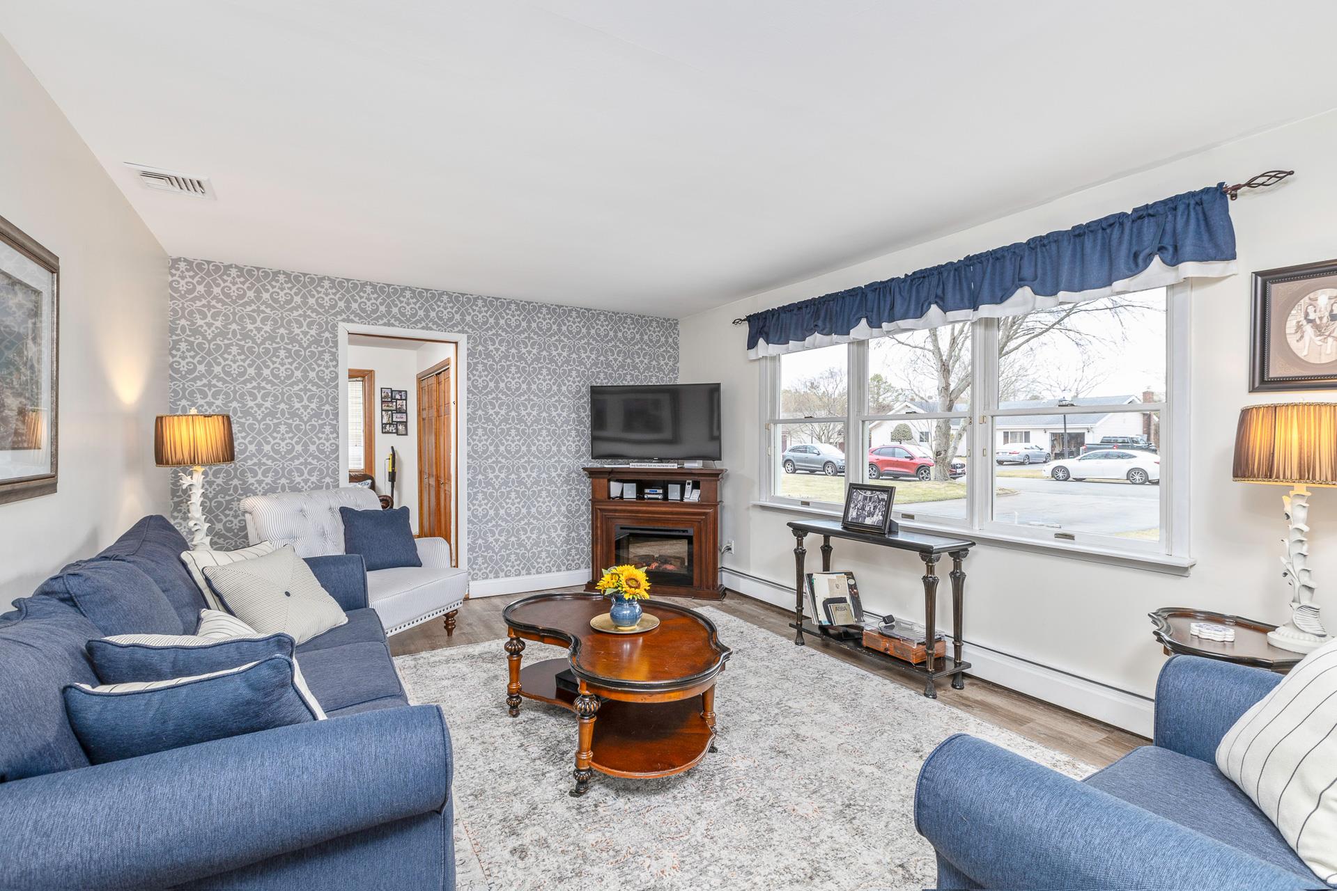 265 Bridgeport Avenue, Medford, New York image 9