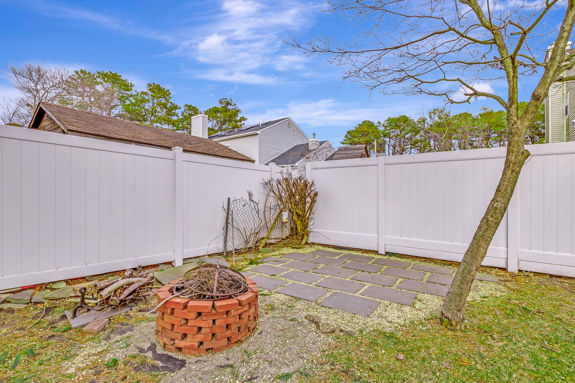 265 Bridgeport Avenue, Medford, New York image 32