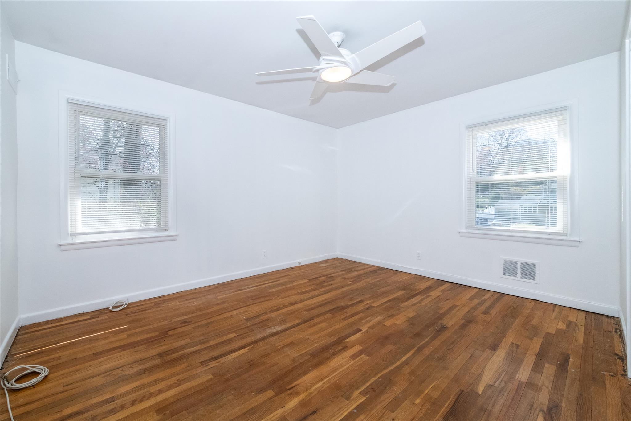 295 Pinebrook Boulevard, New Rochelle, New York image 16