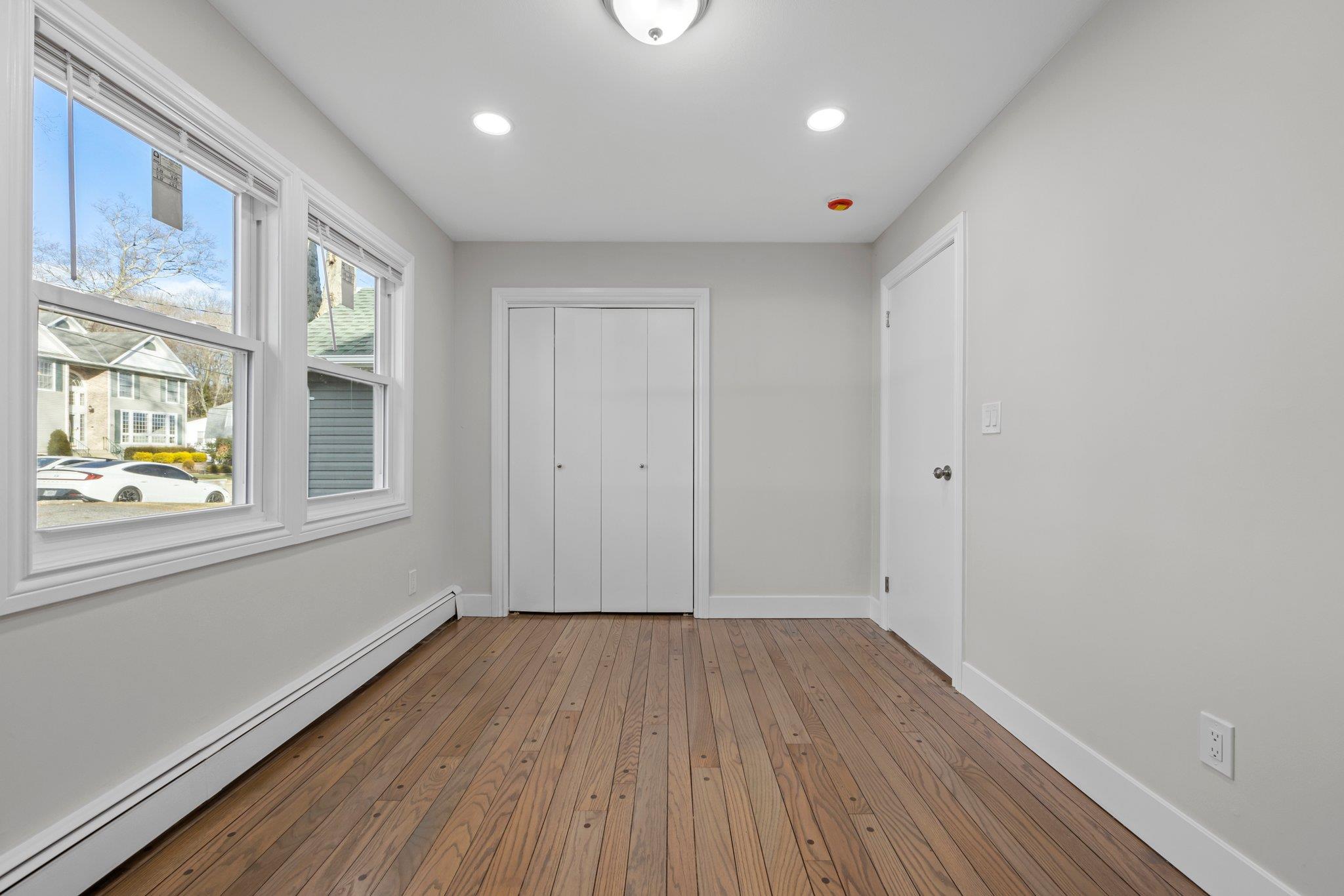 28 Sanford Street, Huntington Station, New York image 5