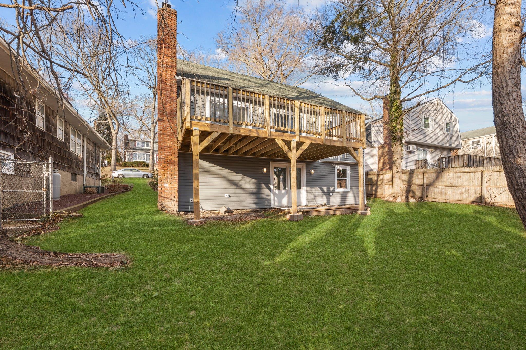 28 Sanford Street, Huntington Station, New York image 32