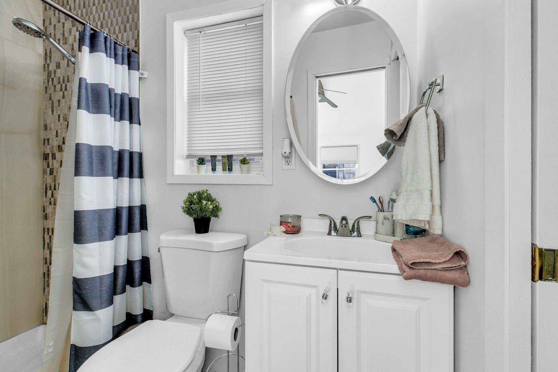 47 King Street, Hampton Bays, New York image 14