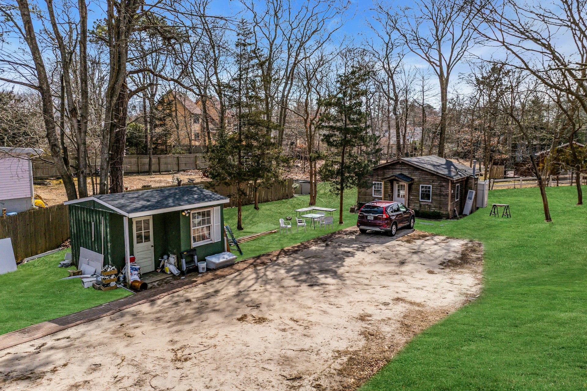 47 King Street, Hampton Bays, New York image 3